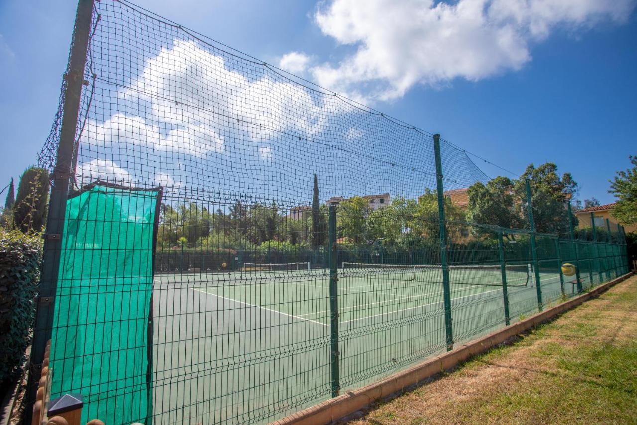 Appartement Joli 32M² Piscine Parking Wifi à Fréjus Extérieur photo