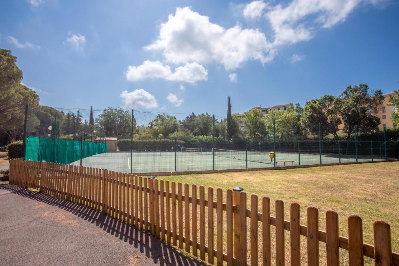 Appartement Joli 32M² Piscine Parking Wifi à Fréjus Extérieur photo