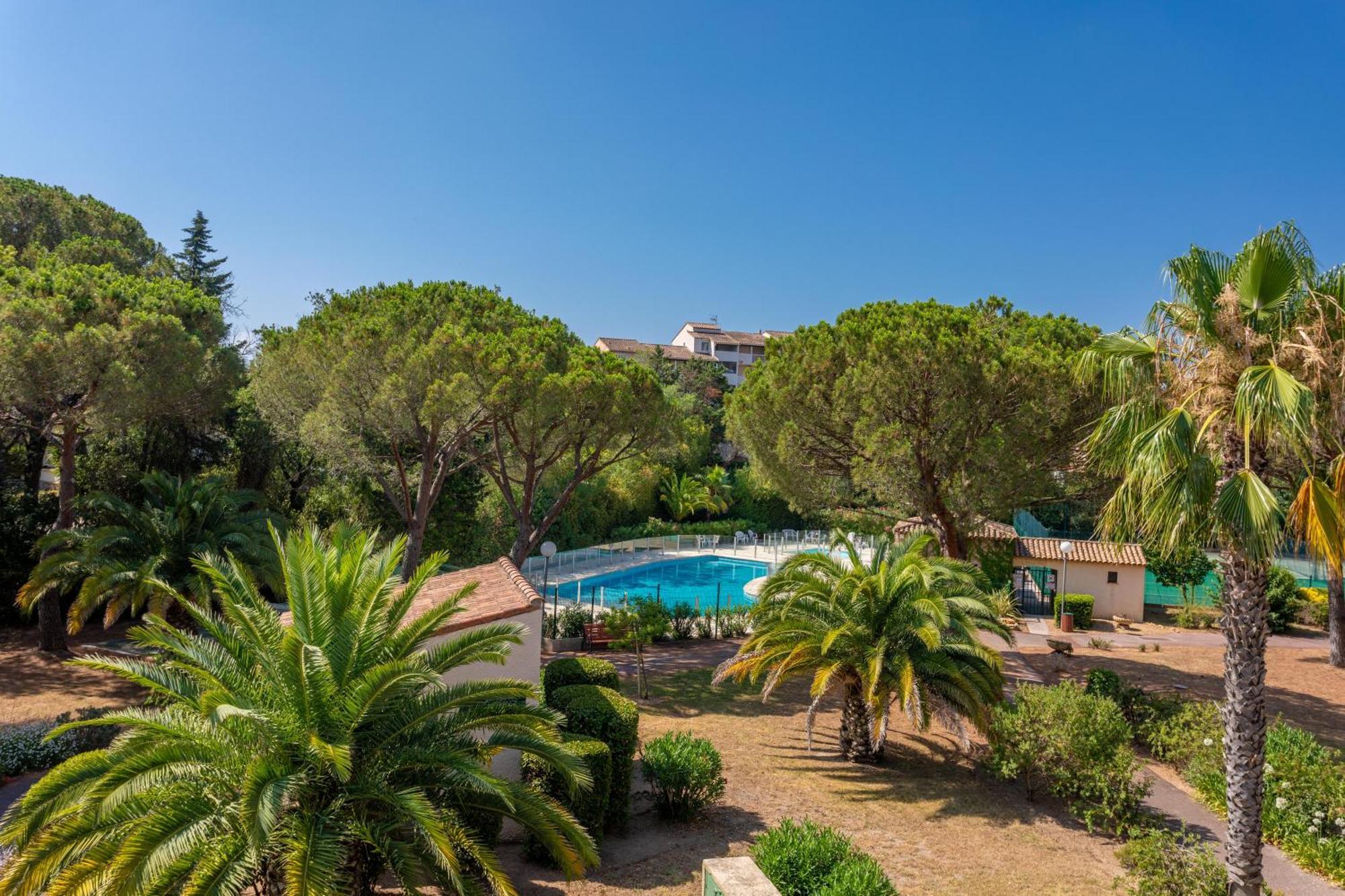 Appartement Joli 32M² Piscine Parking Wifi à Fréjus Extérieur photo